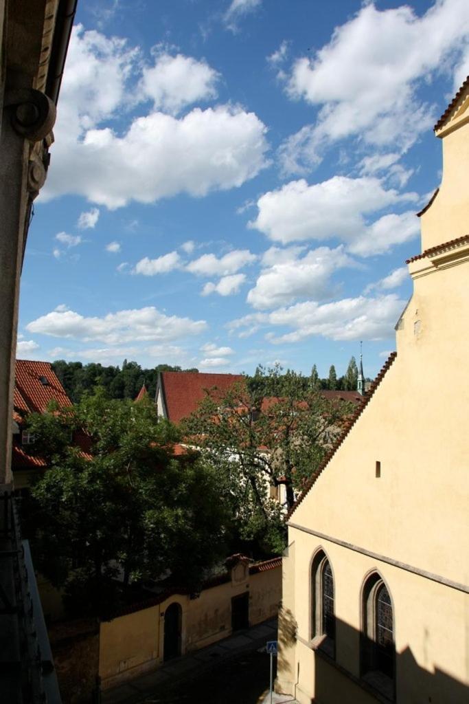 Spacious Elegance In The Heart Of Old Town Prague Luaran gambar