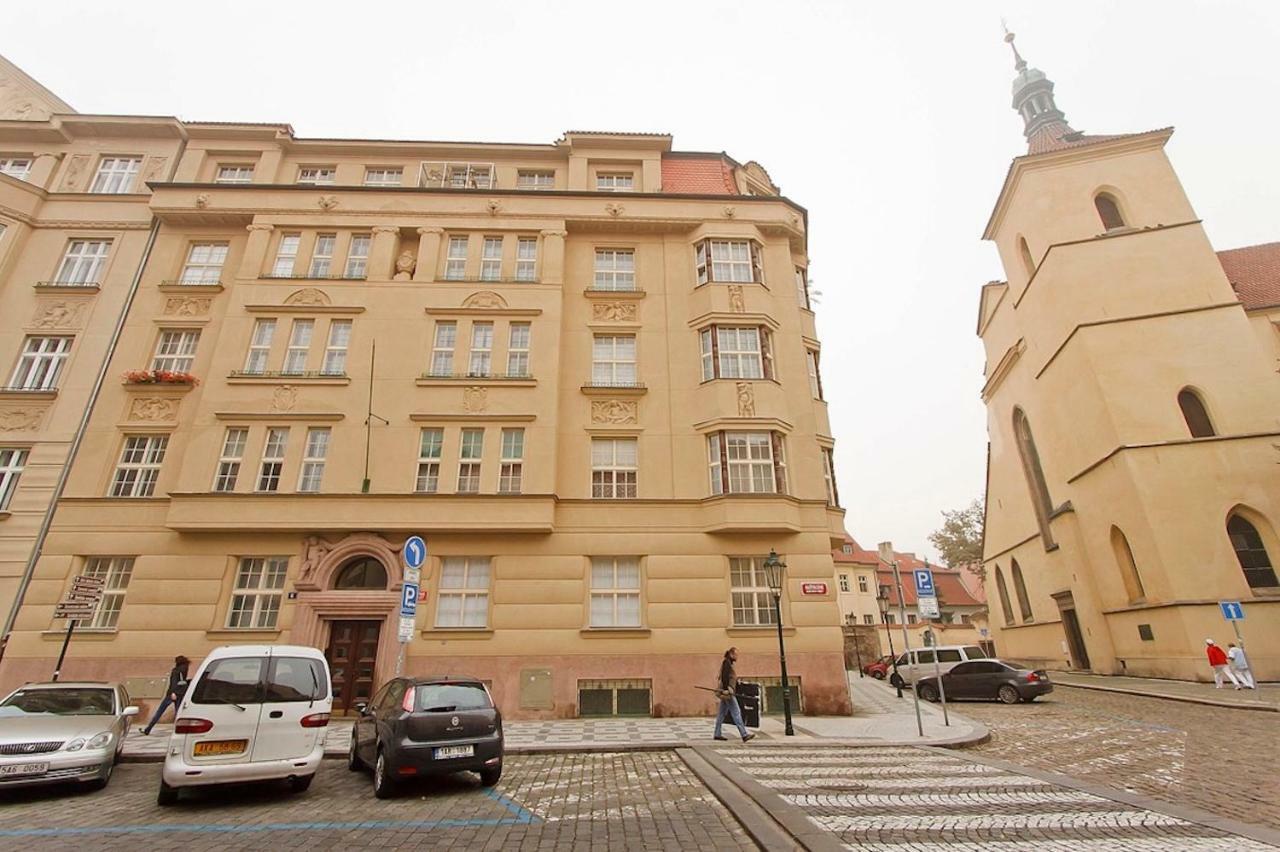 Spacious Elegance In The Heart Of Old Town Prague Luaran gambar